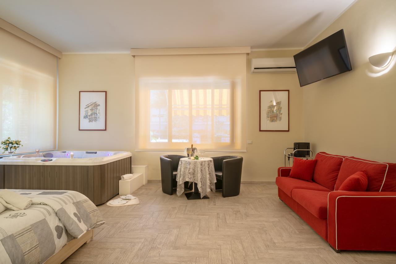 לצ'ה Villa Domus Salento Suites & Rooms Con Parcheggio Privato In Loco מראה חיצוני תמונה