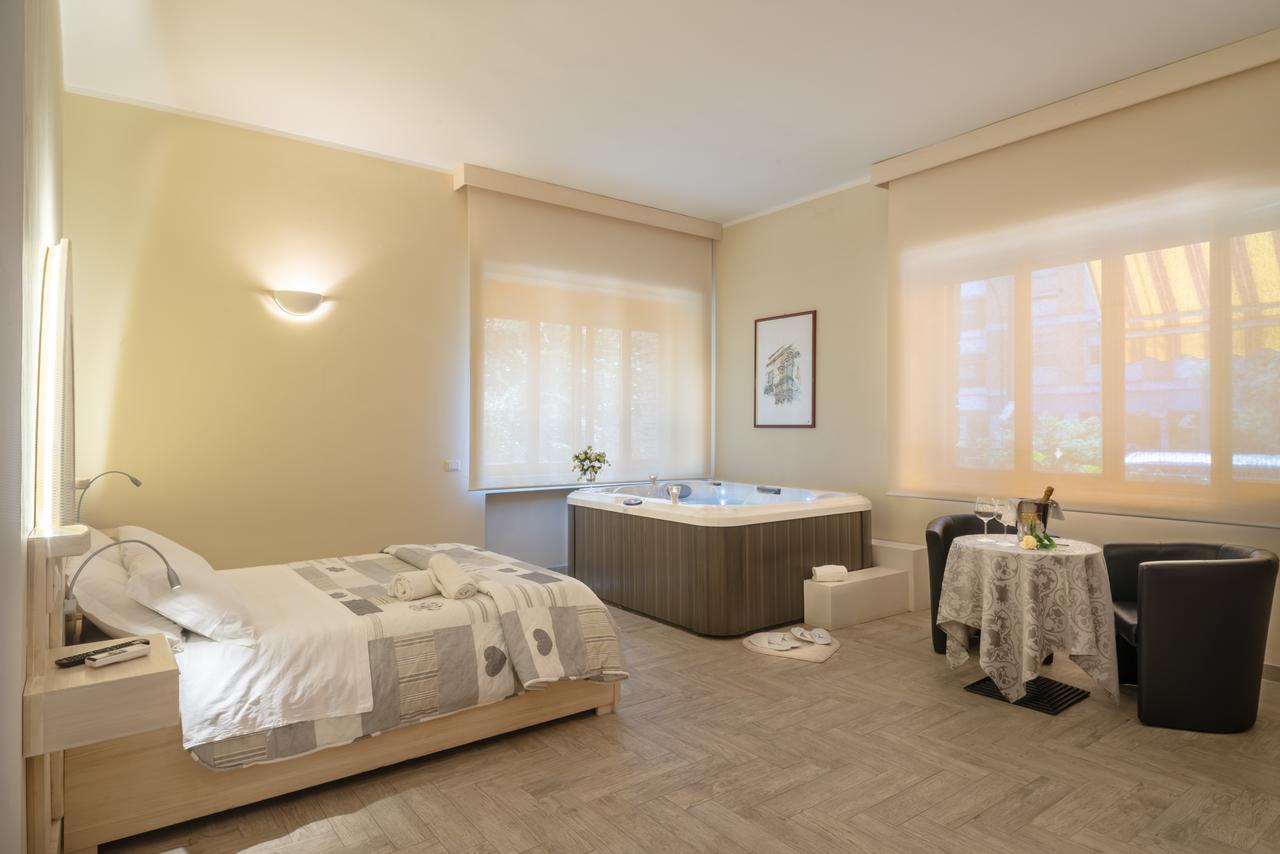 לצ'ה Villa Domus Salento Suites & Rooms Con Parcheggio Privato In Loco מראה חיצוני תמונה