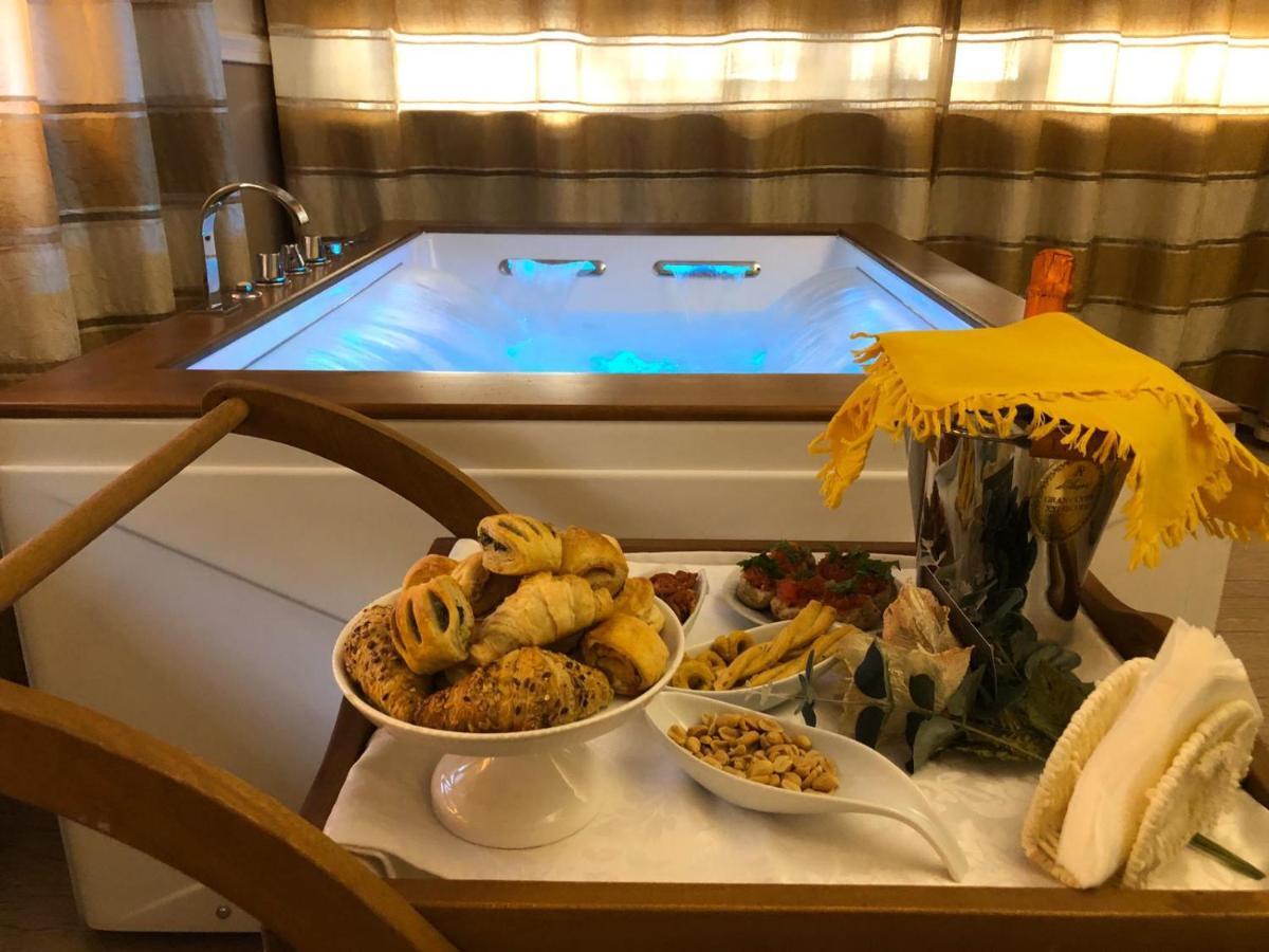 לצ'ה Villa Domus Salento Suites & Rooms Con Parcheggio Privato In Loco מראה חיצוני תמונה